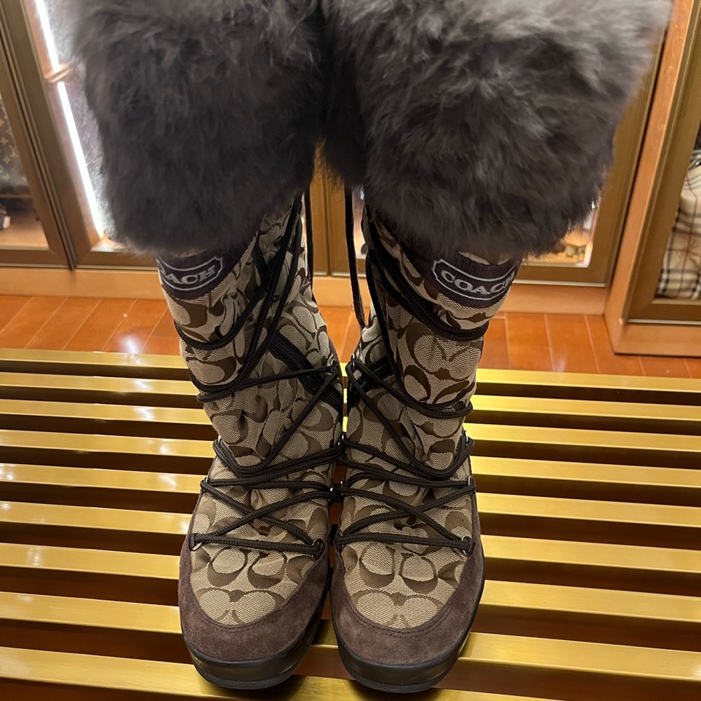 Coach faux fur winter boots. Great condition. No noticeable damage or flaws.